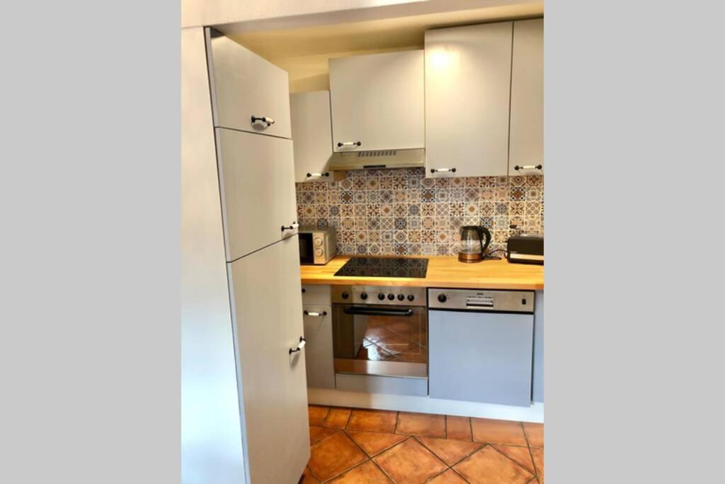 Apartment Zum Goldenen Loewen Inkl. Parkplatz & Wlan Erfurt Exterior foto